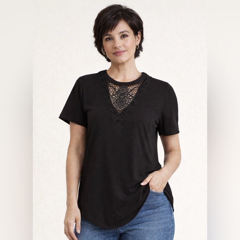 Club Monaco women's short sleeves lace V-neck blouse black size M